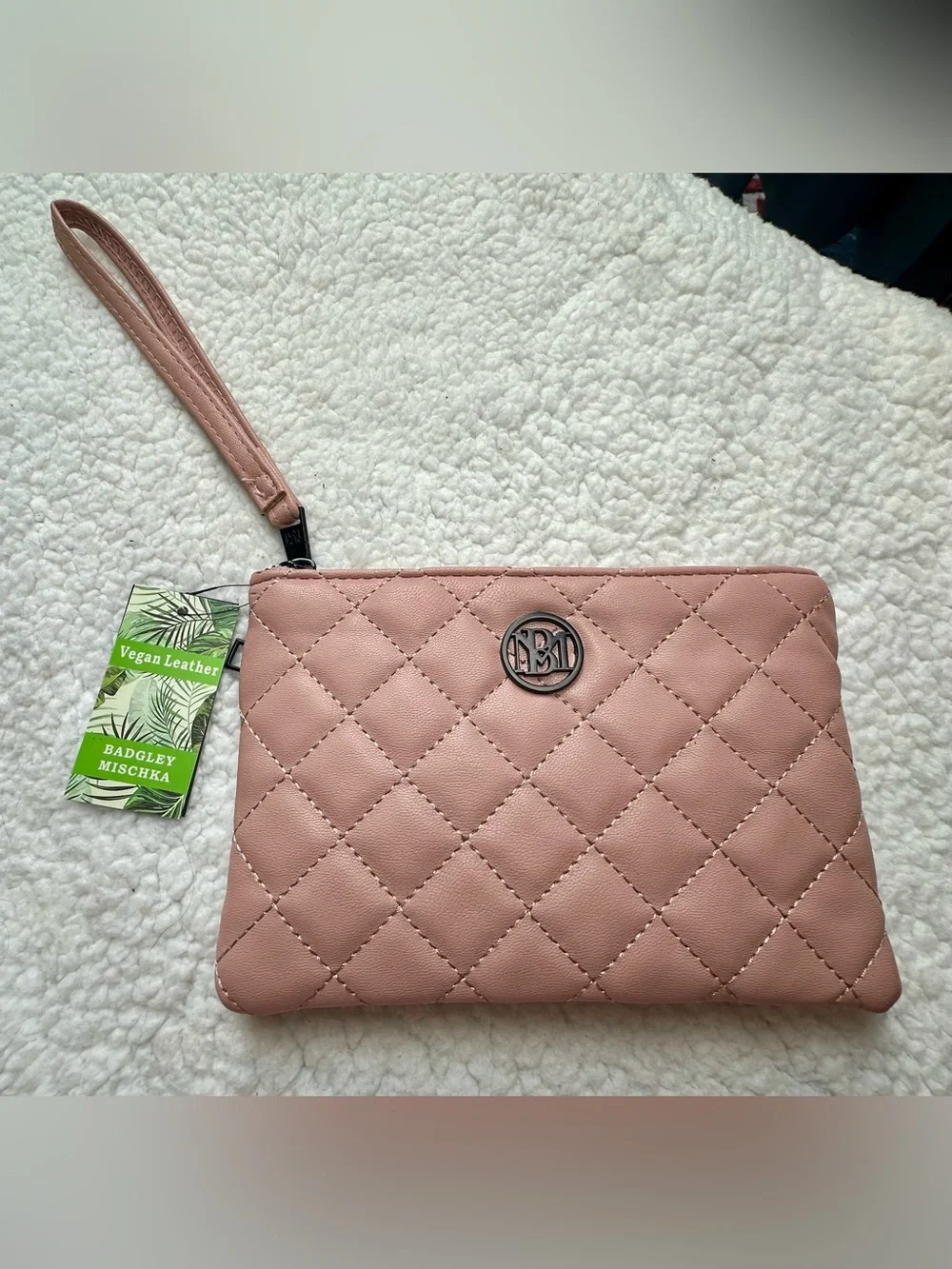 Quilted Bagdley Mischka Wristlet Clutch in Blush Pink NWT